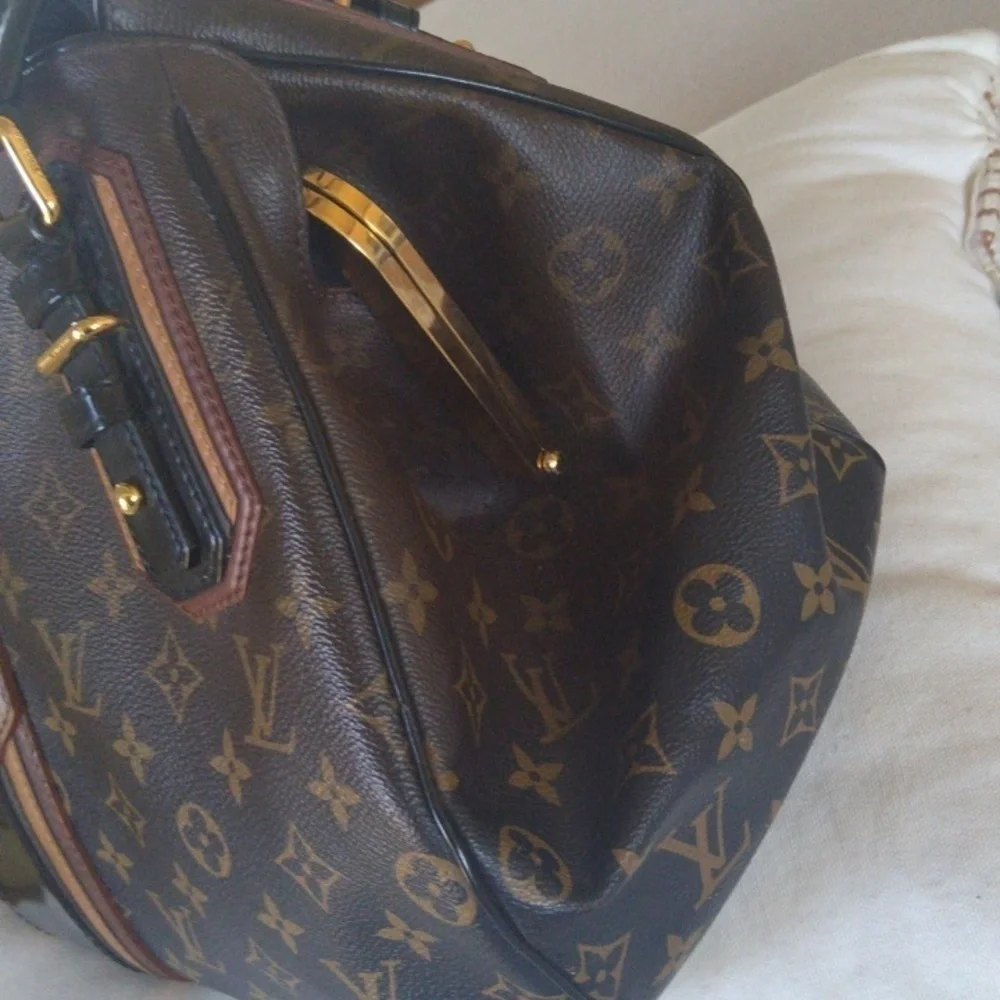 AUTHENTIC Louis Vuitton Handbag - Picture 4 of 17